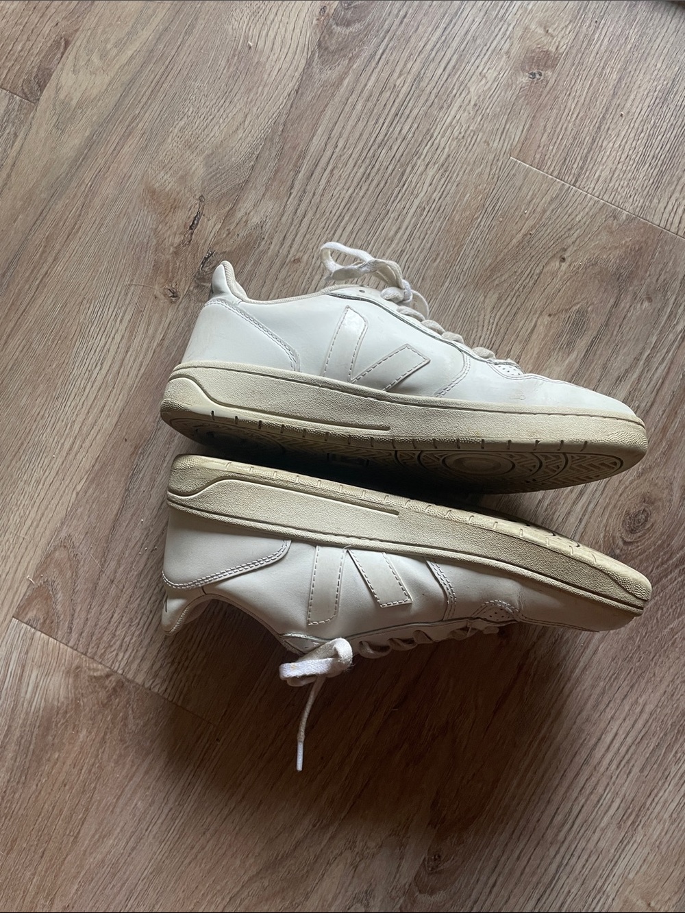 Veja Lace-Up Sneakers - Picture 5 of 7